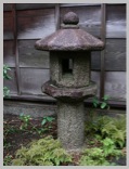 八角露地灯籠
