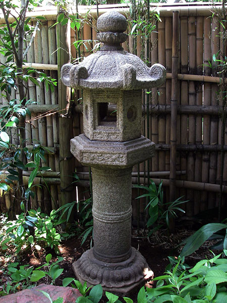 灯籠 有限会社高坂商店 東京 目黒 祐天寺