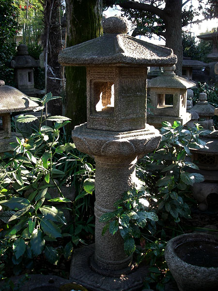 灯籠 有限会社高坂商店 東京 目黒 祐天寺
